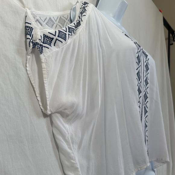 Lorimer NYC pretty flowing blouse cold shoulder/arm Size L - Picture 3 of 5